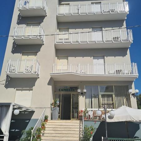 Hotel Camelia Rimini Bagian luar foto