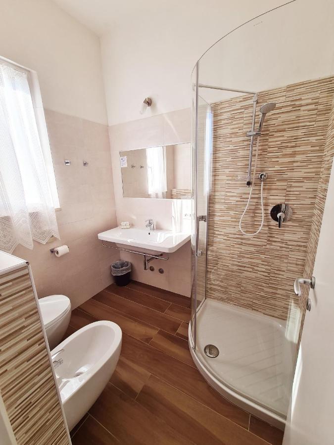 Hotel Camelia Rimini Bagian luar foto