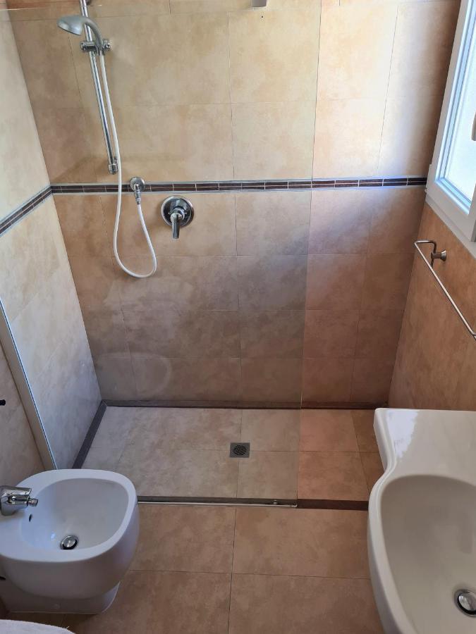 Hotel Camelia Rimini Bagian luar foto